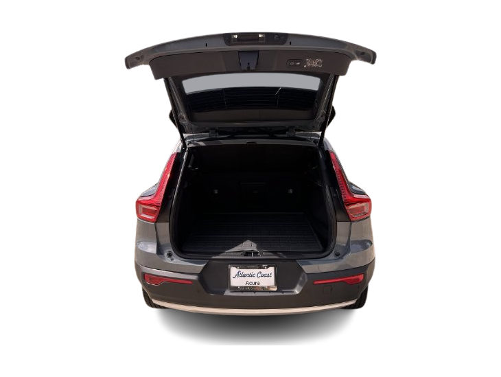Thumbnail: 2020 Volvo XC40 - 17