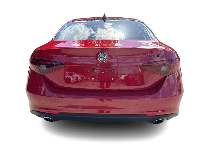 2021 Alfa Romeo Giulia Base 5