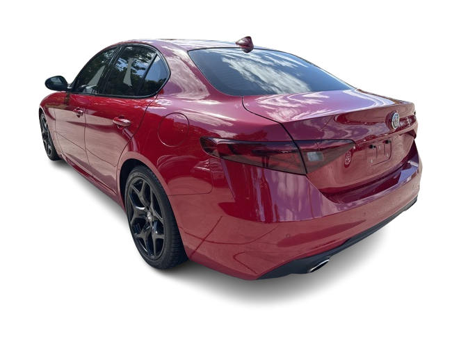 2021 Alfa Romeo Giulia Base 4