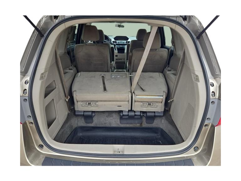 Thumbnail: 2011 Honda Odyssey - 17