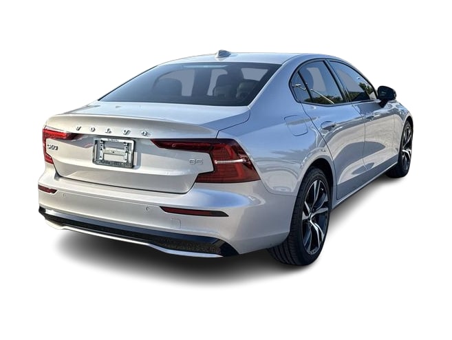 Thumbnail: 2024 Volvo S60 - 17