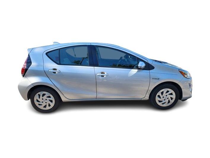 Thumbnail: 2016 Toyota Prius c - 19