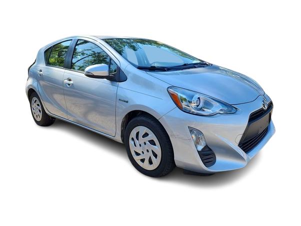 Thumbnail: 2016 Toyota Prius c - 20