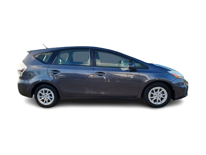 Thumbnail: 2012 Toyota Prius v - 17