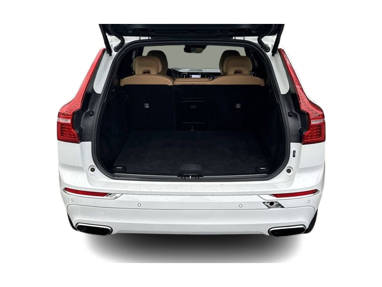 Thumbnail: 2021 Volvo XC60 - 17