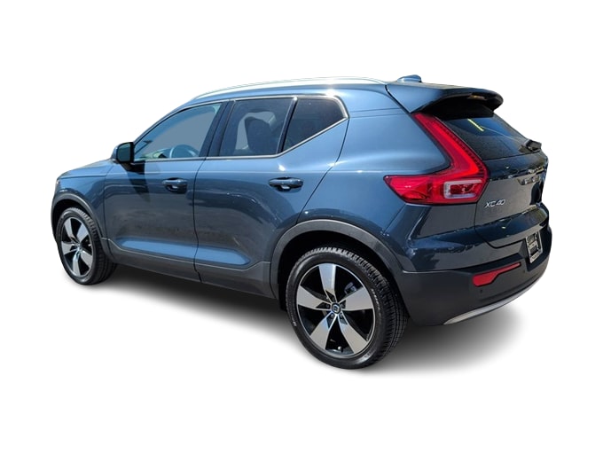 Thumbnail: 2021 Volvo XC40 - 4