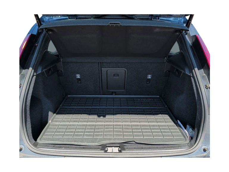 Thumbnail: 2021 Volvo XC40 - 14