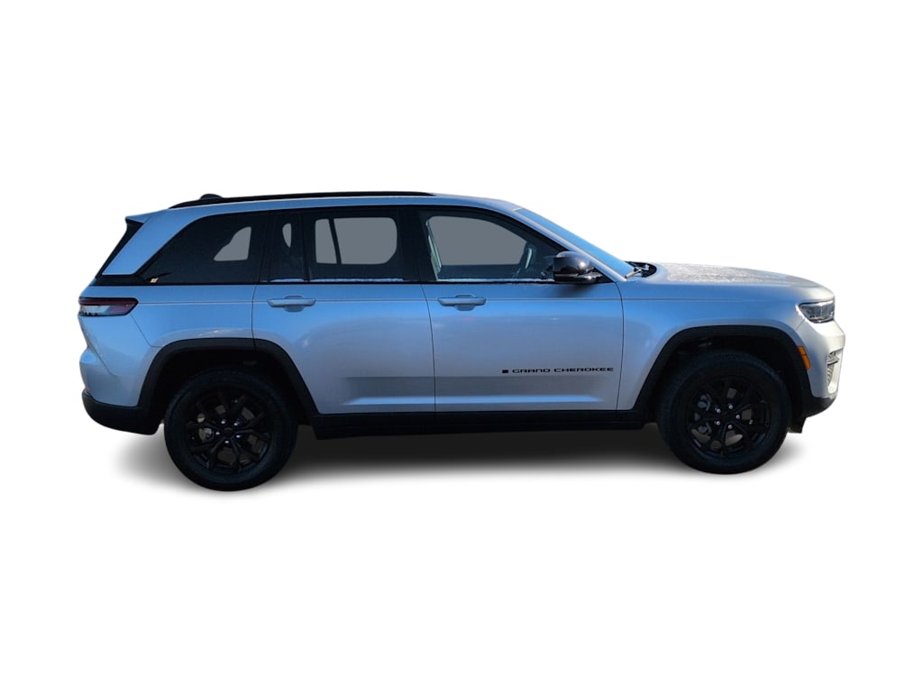 Thumbnail: 2024 Jeep Grand Cherokee - 21