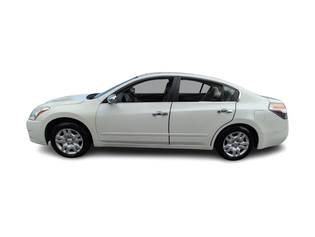 Thumbnail: 2012 Nissan Altima - 3