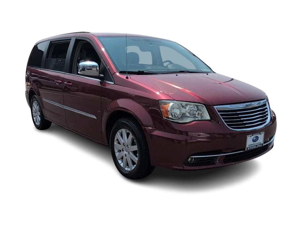 Thumbnail: 2011 Chrysler Town & Country - 18