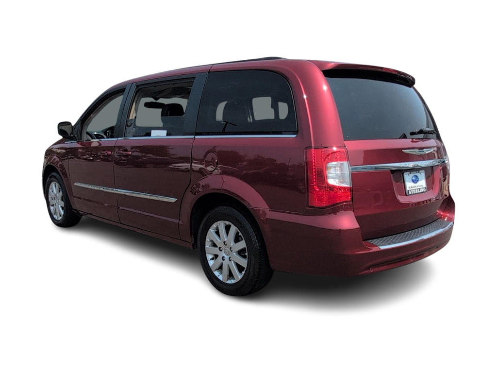 Thumbnail: 2011 Chrysler Town & Country - 4