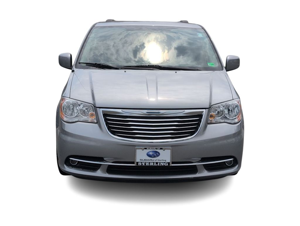 Thumbnail: 2015 Chrysler Town & Country - 6