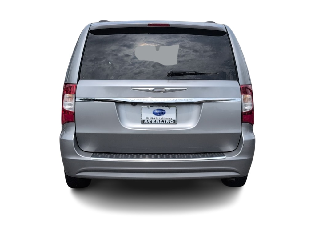 Thumbnail: 2015 Chrysler Town & Country - 5