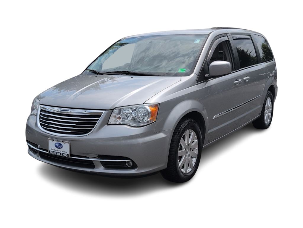 Thumbnail: 2015 Chrysler Town & Country - 19
