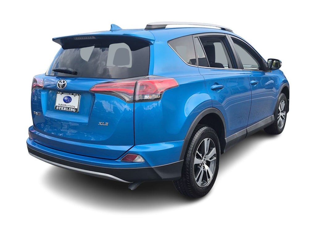 Thumbnail: 2018 Toyota RAV4 - 20