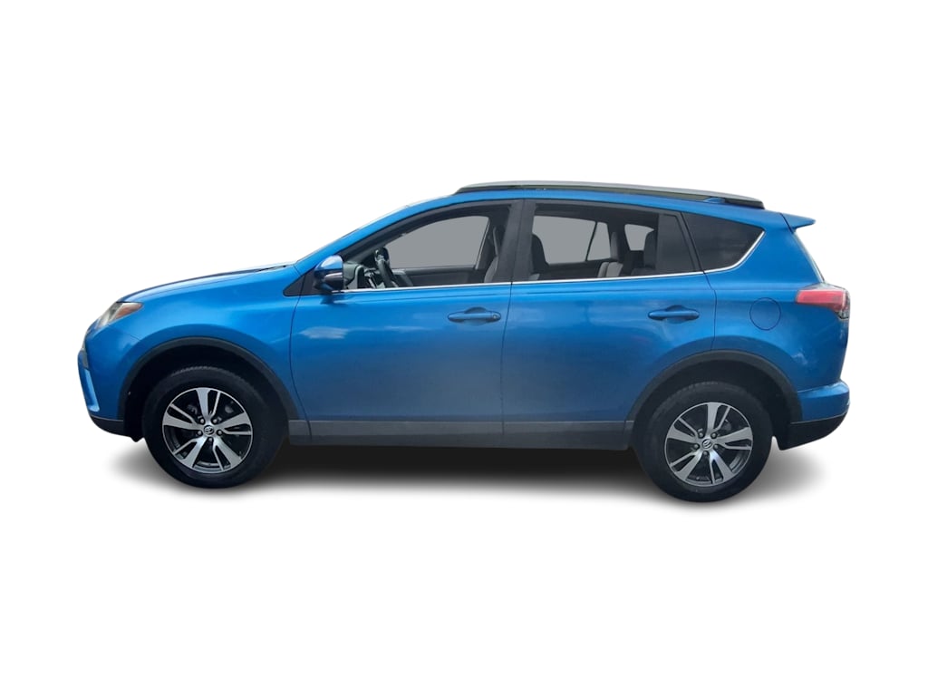 Thumbnail: 2018 Toyota RAV4 - 3