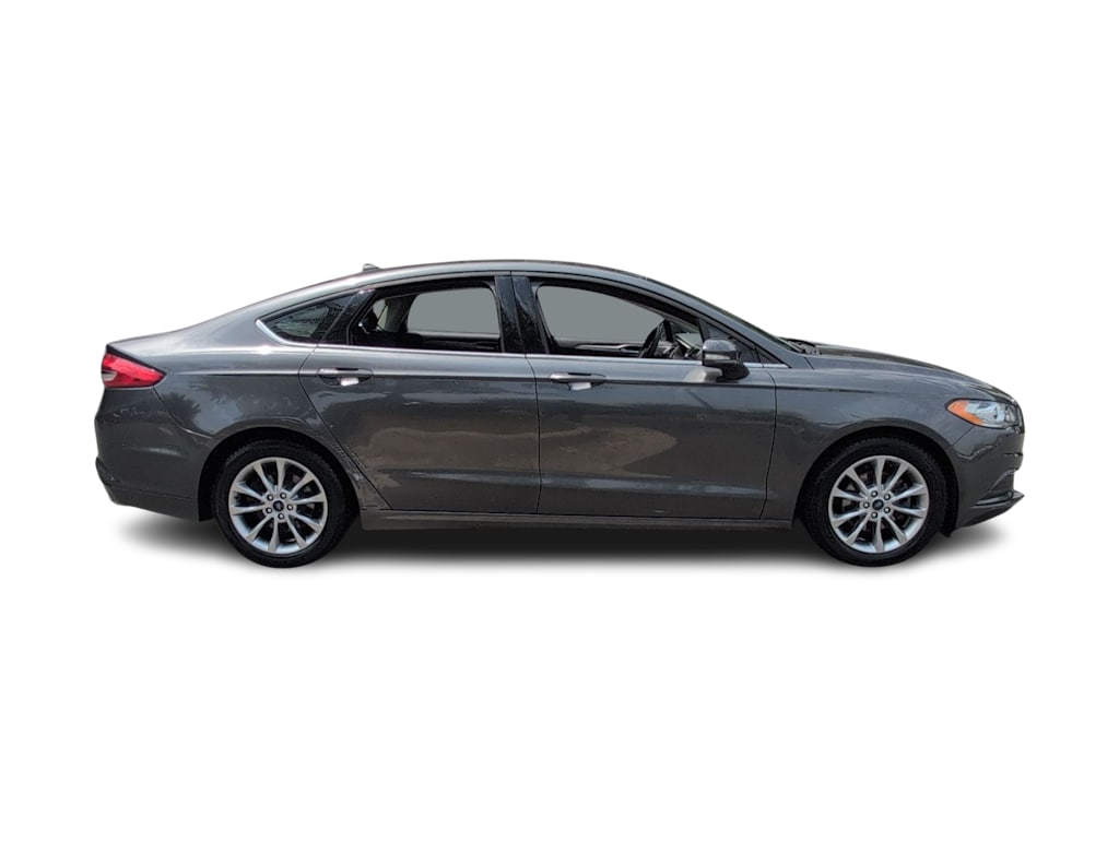 Thumbnail: 2017 Ford Fusion - 21