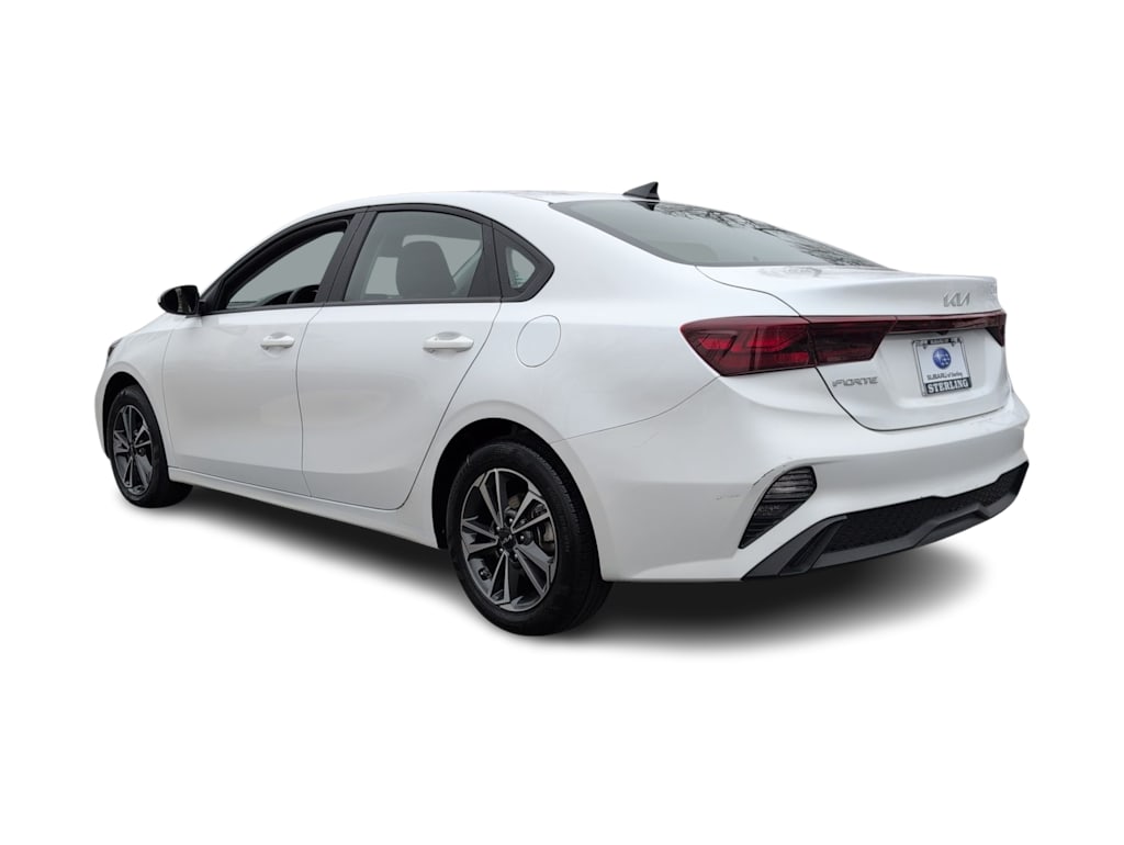Thumbnail: 2024 Kia Forte - 4