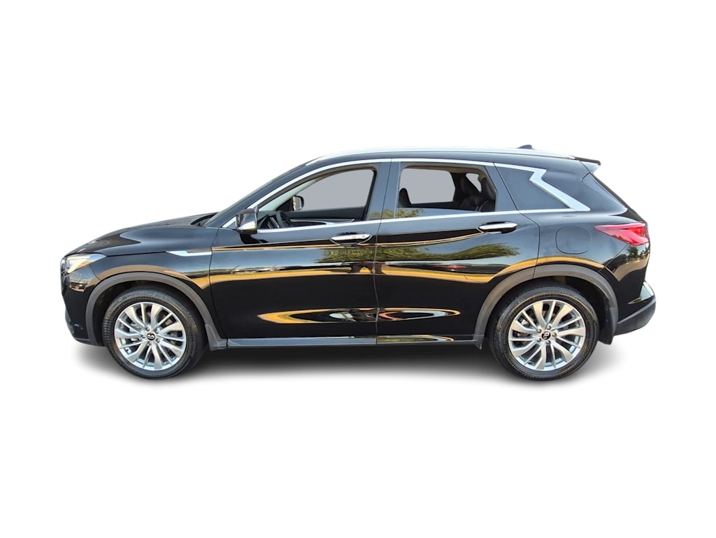 Thumbnail: 2023 INFINITI QX50 - 3