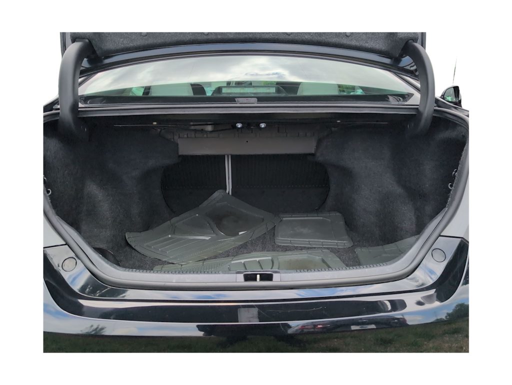 Thumbnail: 2016 Toyota Camry - 17