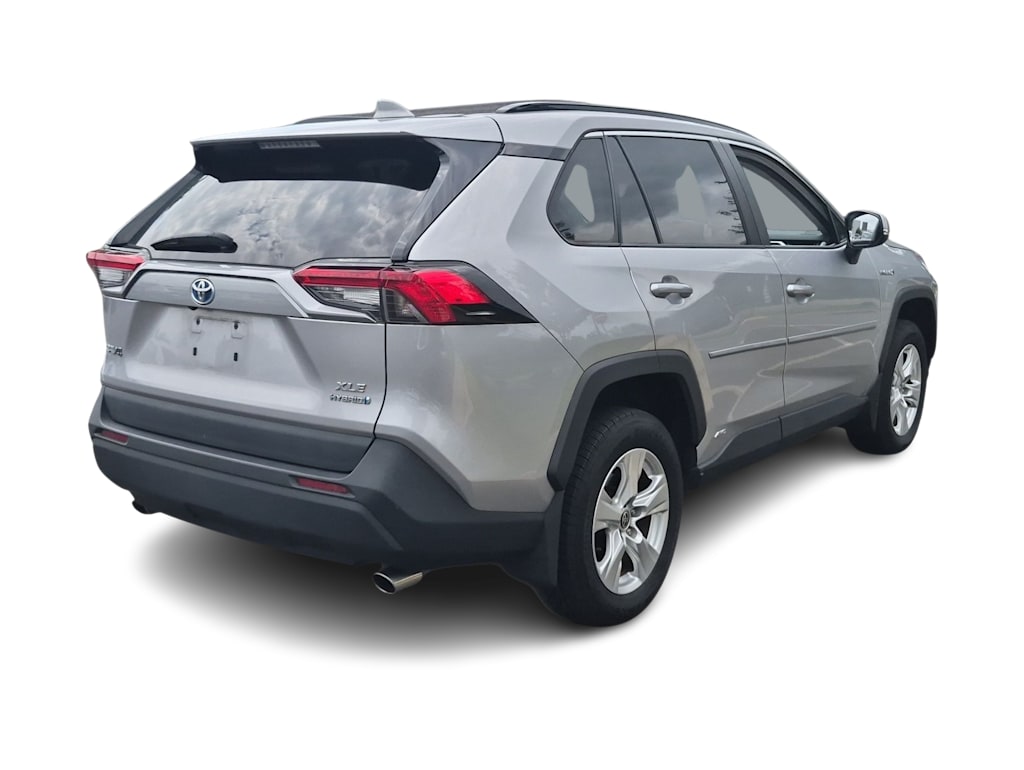 Thumbnail: 2021 Toyota RAV4 - 21