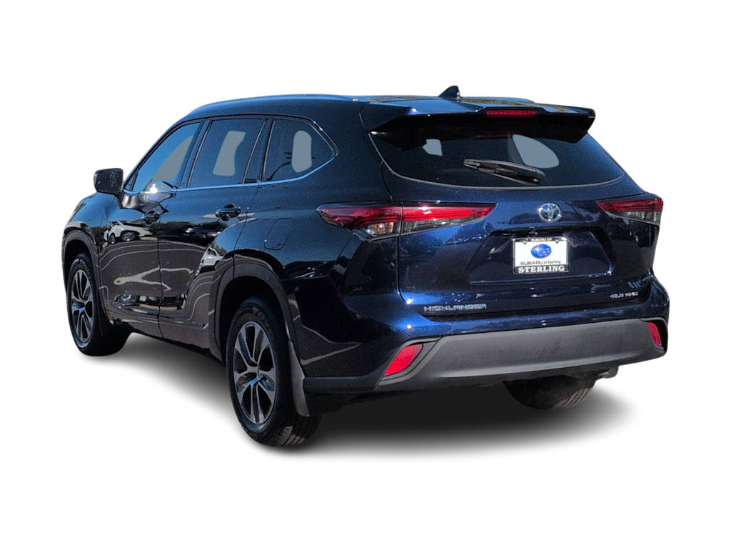 Thumbnail: 2021 Toyota Highlander - 4