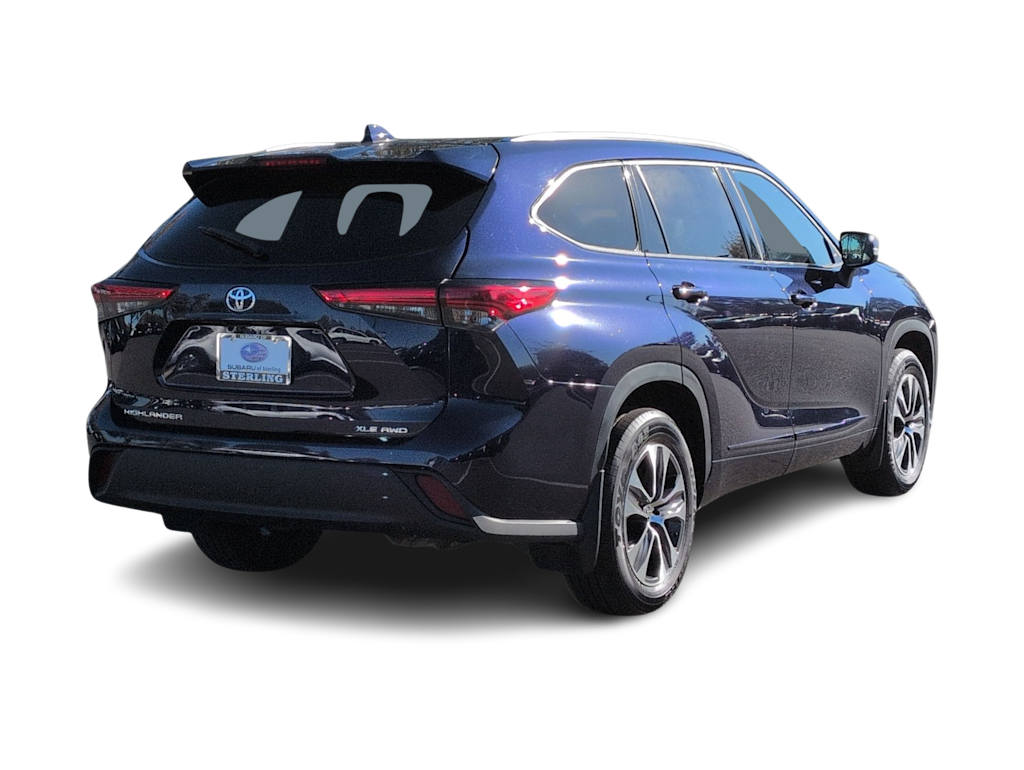 Thumbnail: 2021 Toyota Highlander - 21