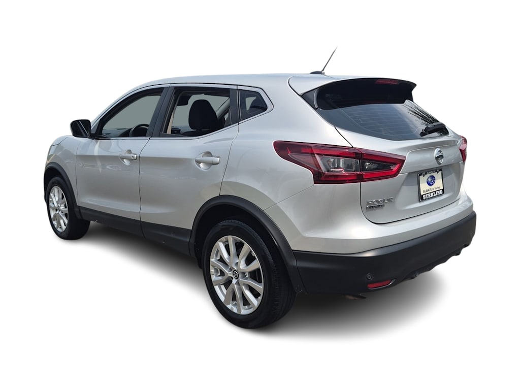 Thumbnail: 2021 Nissan Rogue Sport - 4