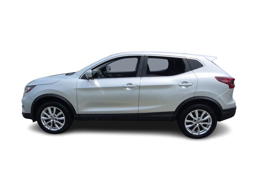 Thumbnail: 2021 Nissan Rogue Sport - 3