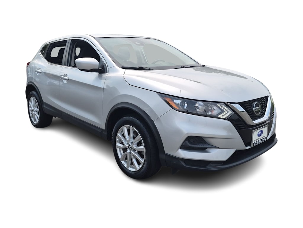 Thumbnail: 2021 Nissan Rogue Sport - 17