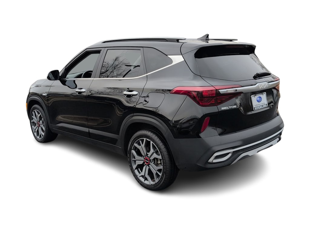 Thumbnail: 2023 Kia Seltos - 4