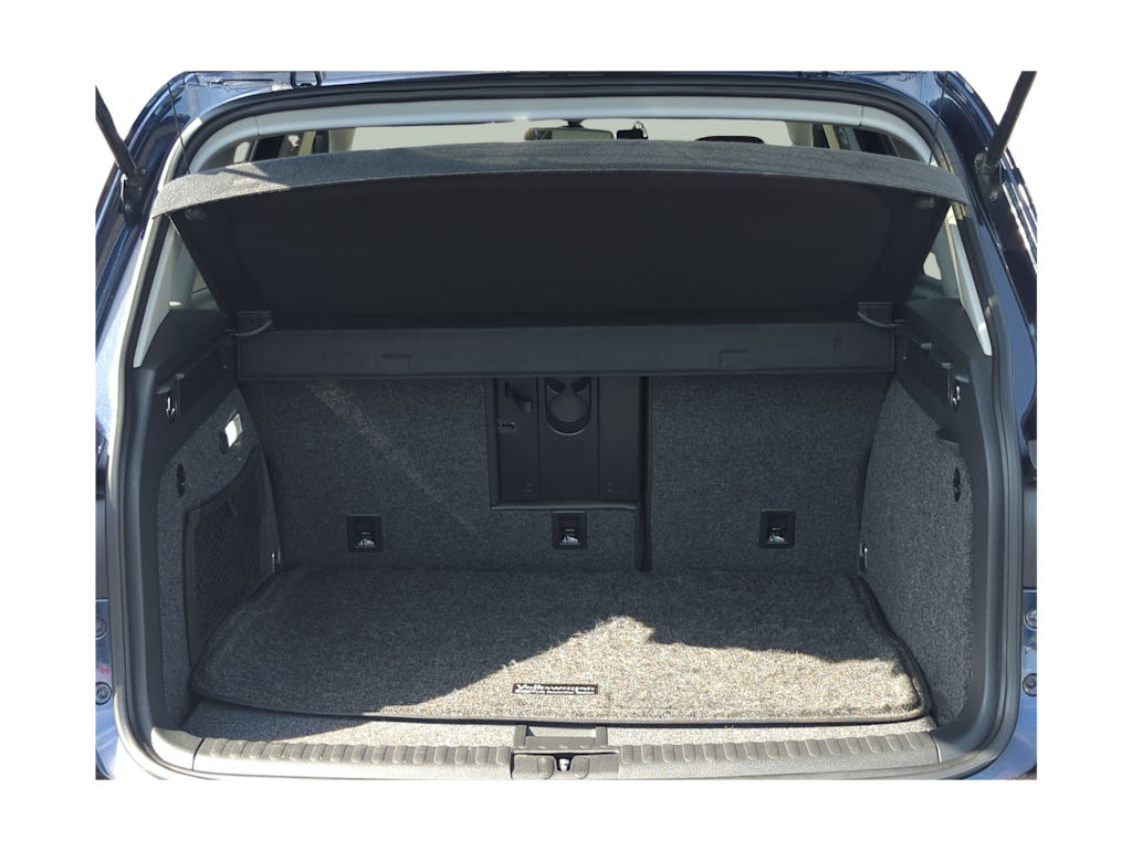 Thumbnail: 2016 Volkswagen Tiguan - 17