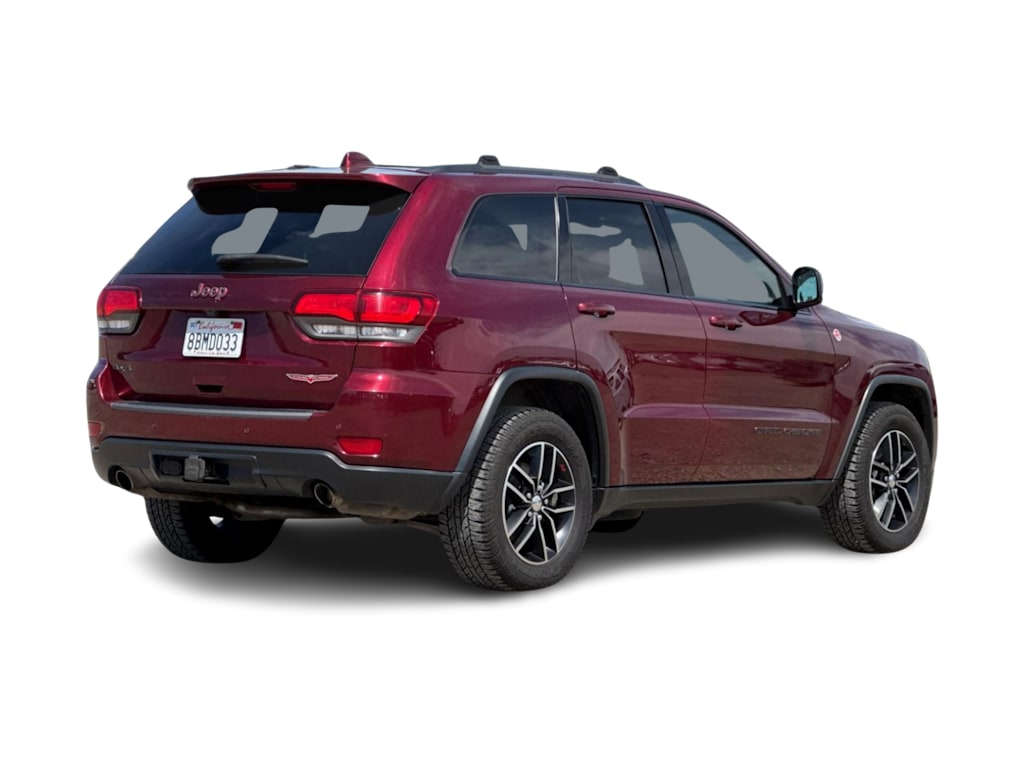 Thumbnail: 2017 Jeep Grand Cherokee - 17