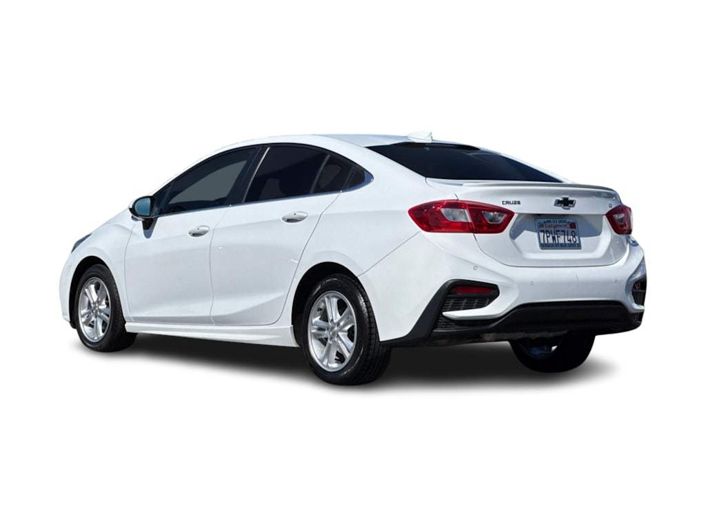 Thumbnail: 2017 Chevrolet Cruze - 4