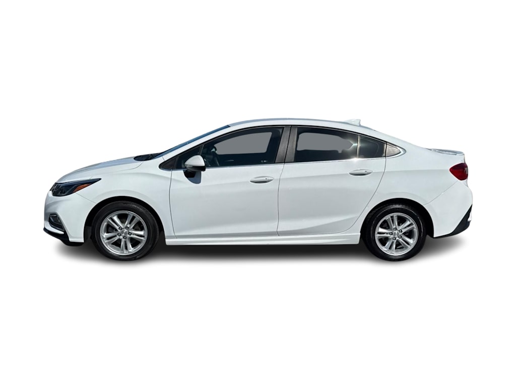 Thumbnail: 2017 Chevrolet Cruze - 3