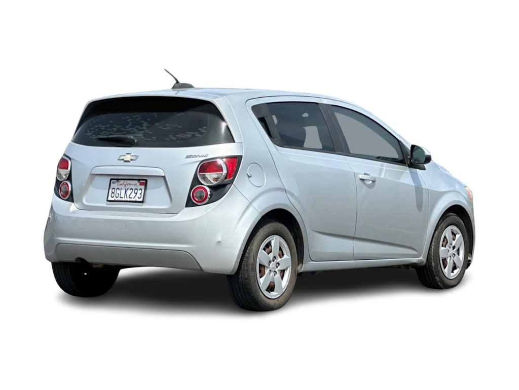Thumbnail: 2015 Chevrolet Sonic - 18
