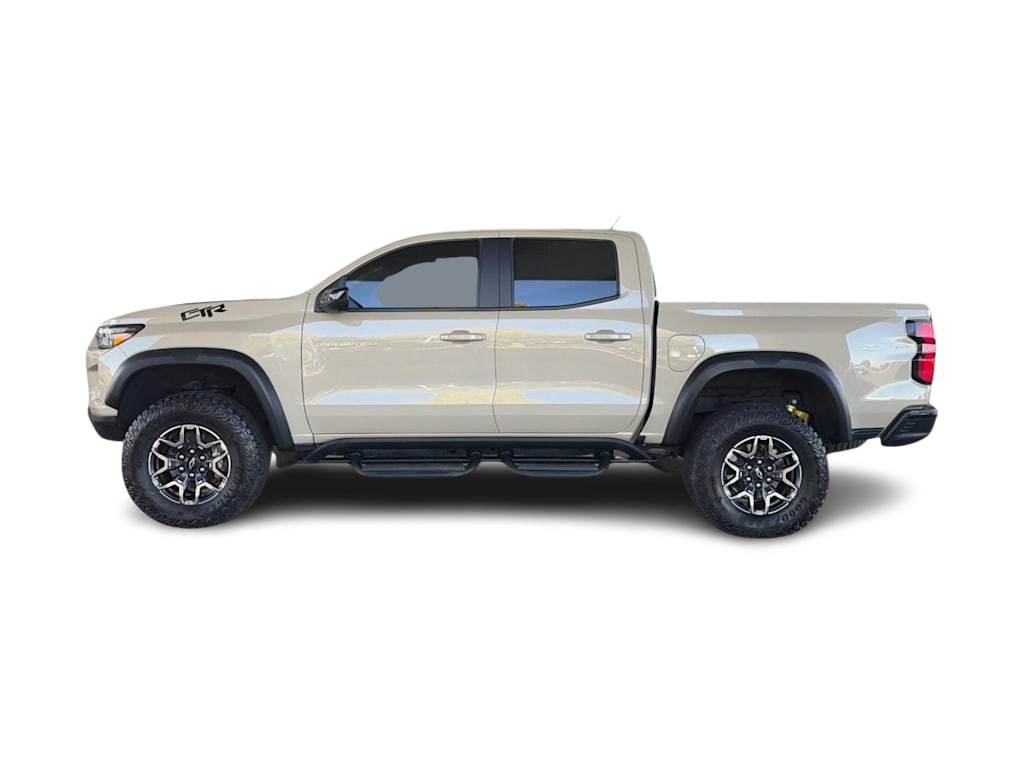 Thumbnail: 2024 Chevrolet Colorado - 3