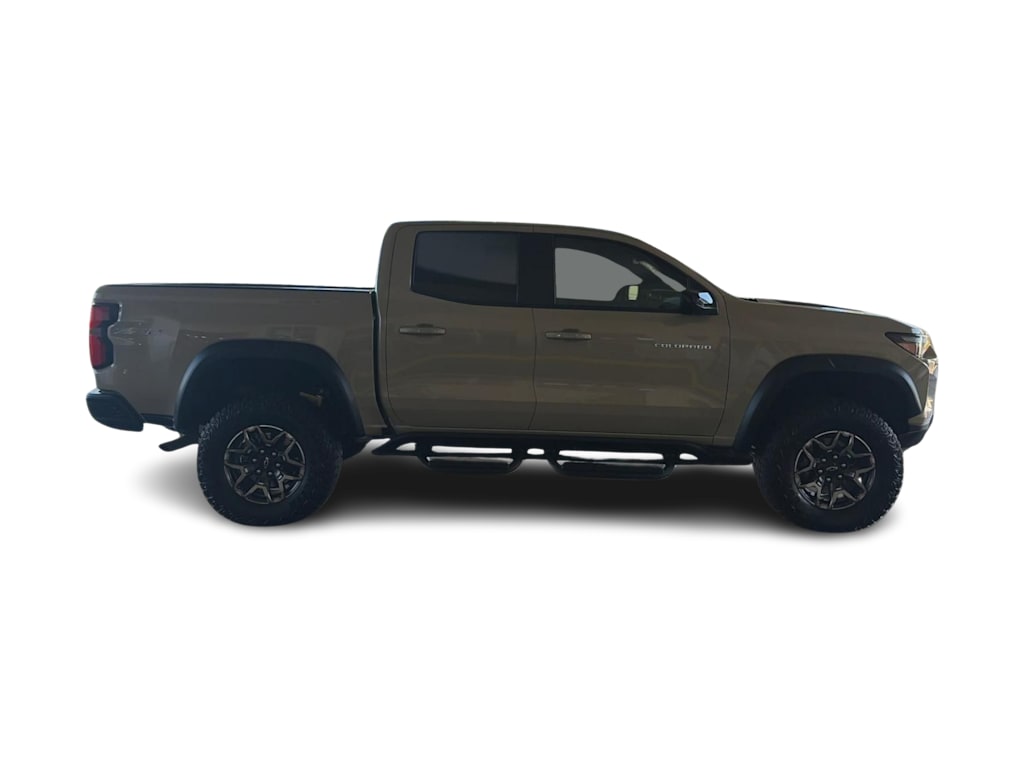 Thumbnail: 2024 Chevrolet Colorado - 18