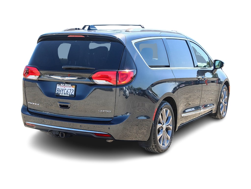 Thumbnail: 2019 Chrysler Pacifica - 16