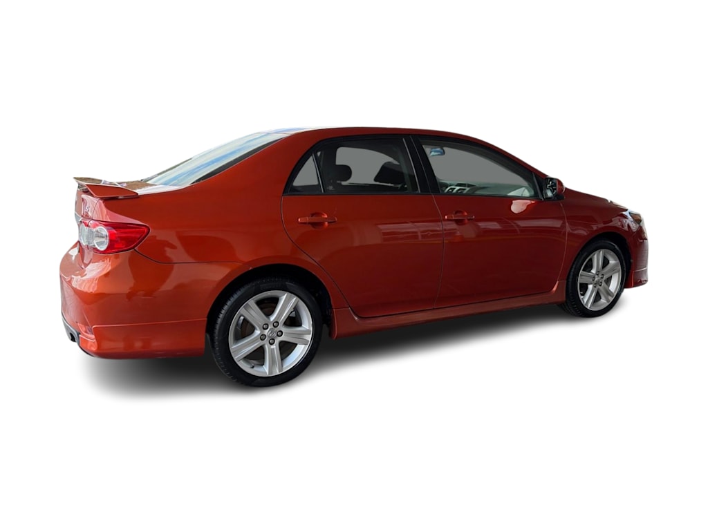 Thumbnail: 2013 Toyota Corolla - 17