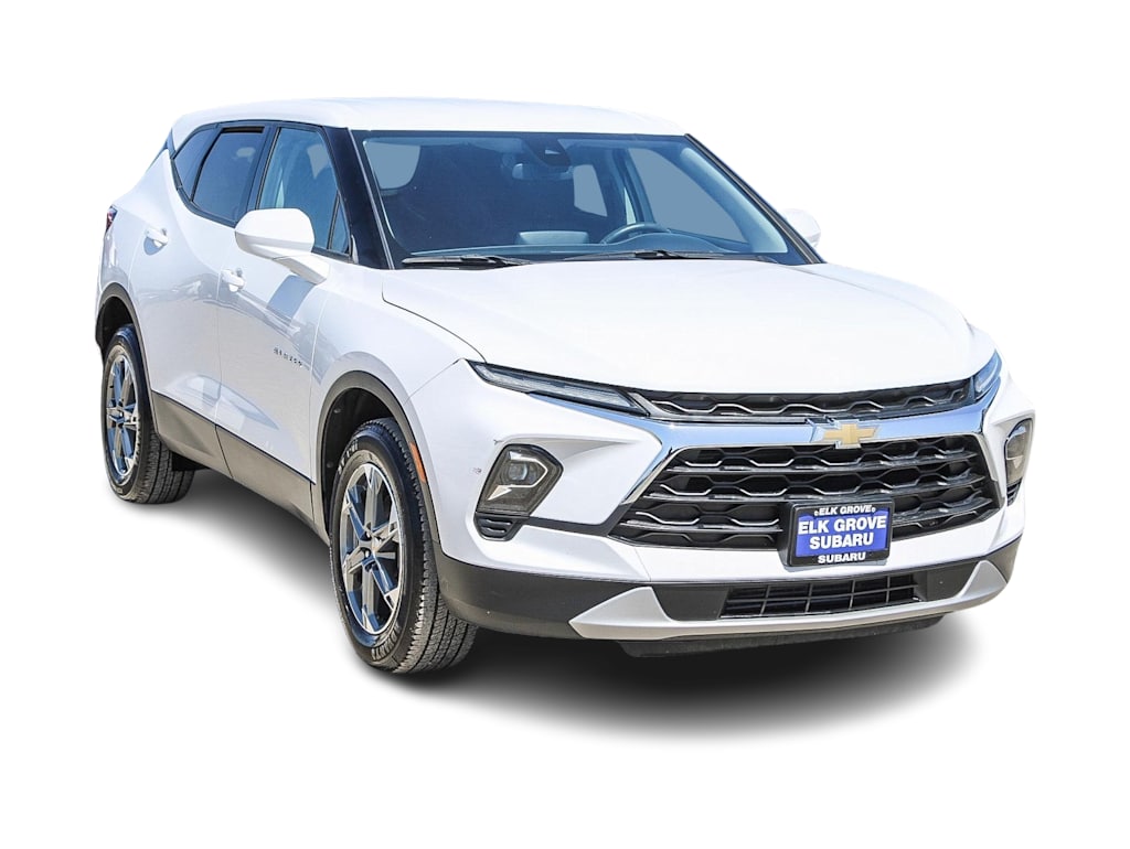 Thumbnail: 2023 Chevrolet Blazer - 18