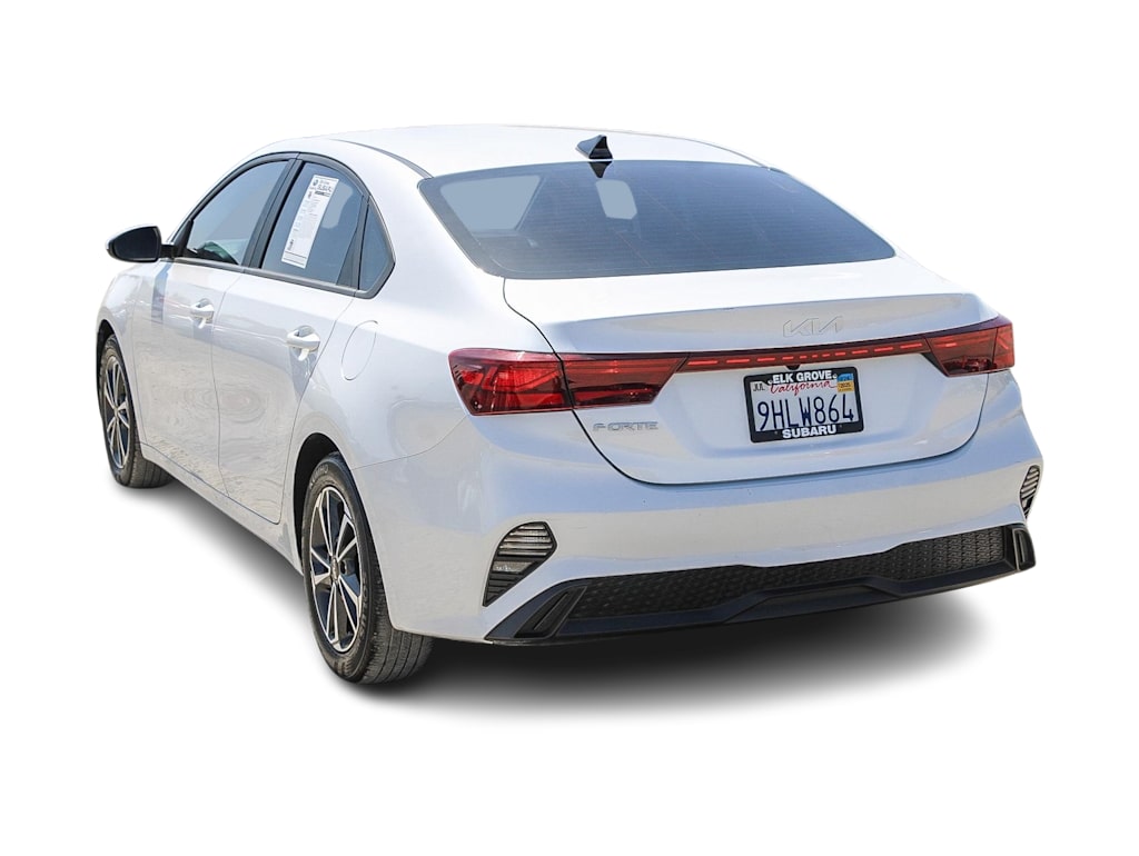 Thumbnail: 2022 Kia Forte - 3