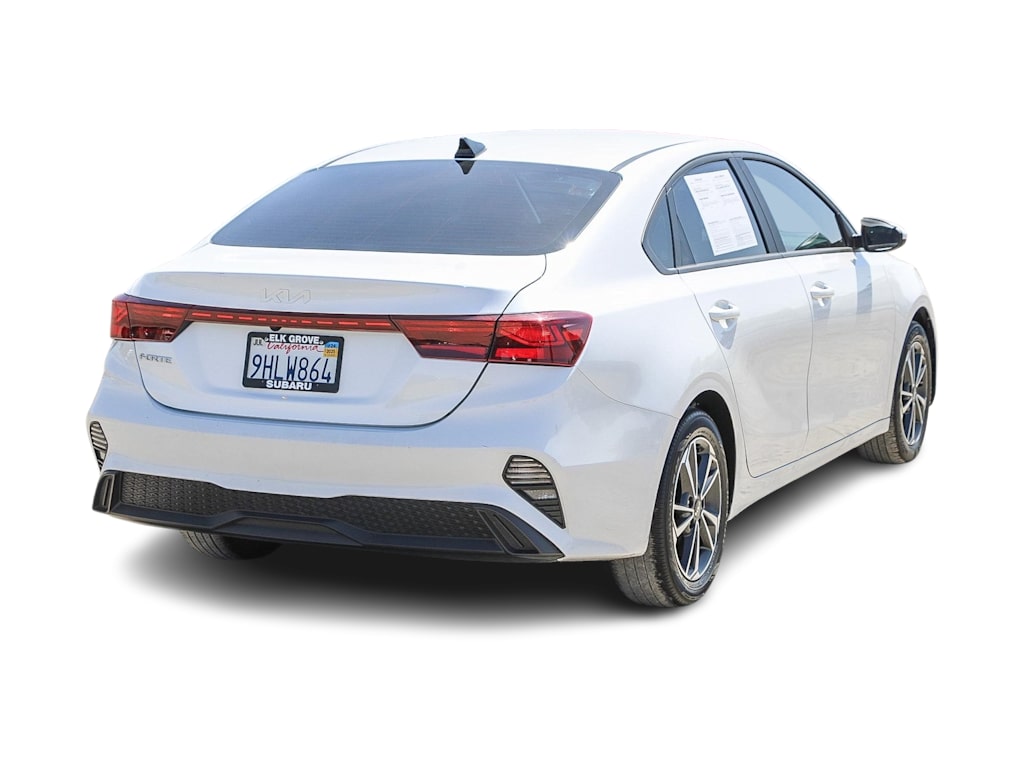 Thumbnail: 2022 Kia Forte - 18