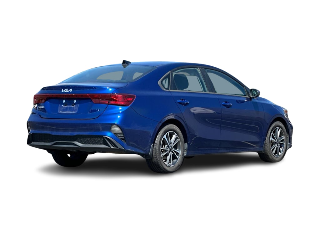 Thumbnail: 2023 Kia Forte - 16