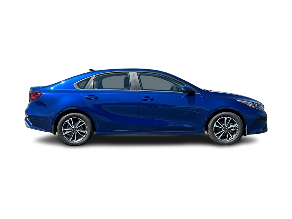 Thumbnail: 2023 Kia Forte - 18