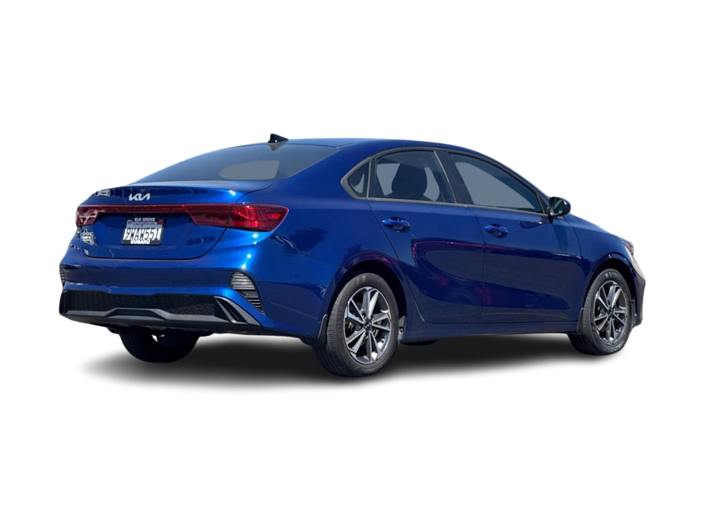 Thumbnail: 2023 Kia Forte - 16