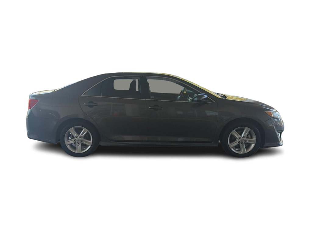 Thumbnail: 2014 Toyota Camry - 18