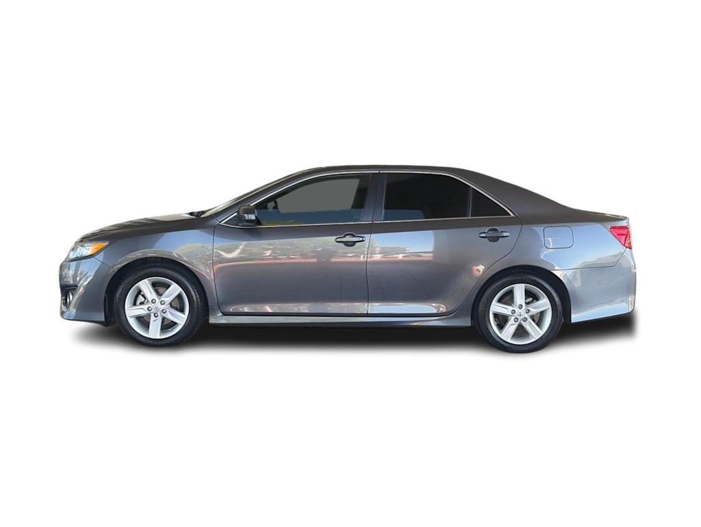 Thumbnail: 2014 Toyota Camry - 3