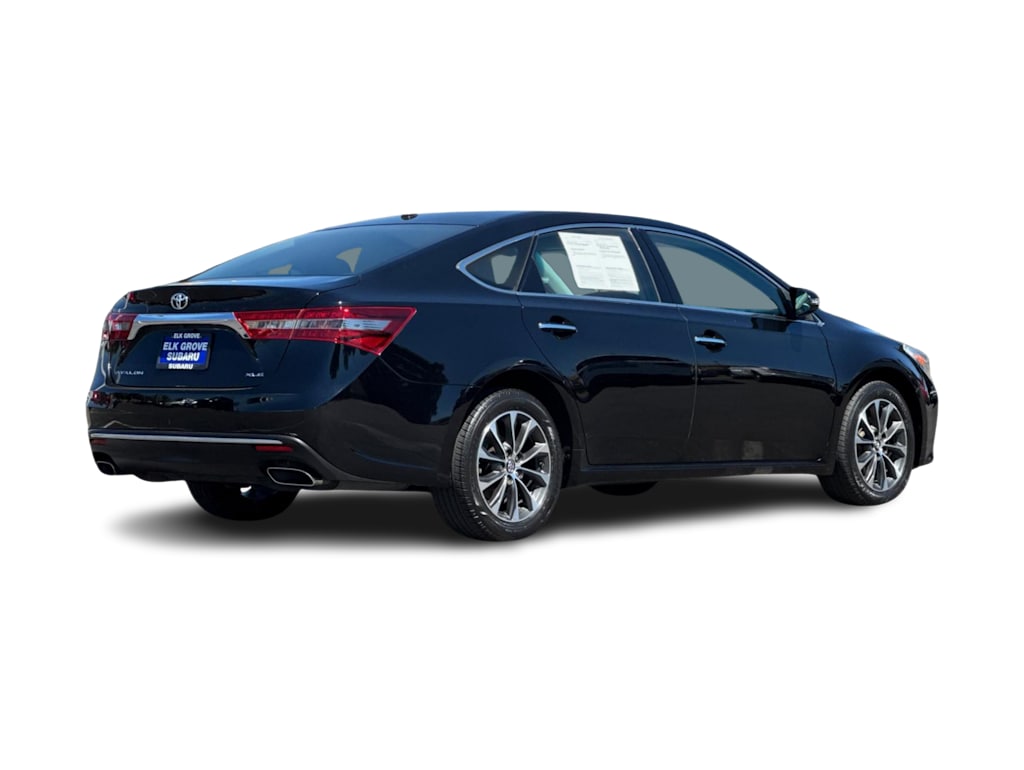 Thumbnail: 2017 Toyota Avalon - 16