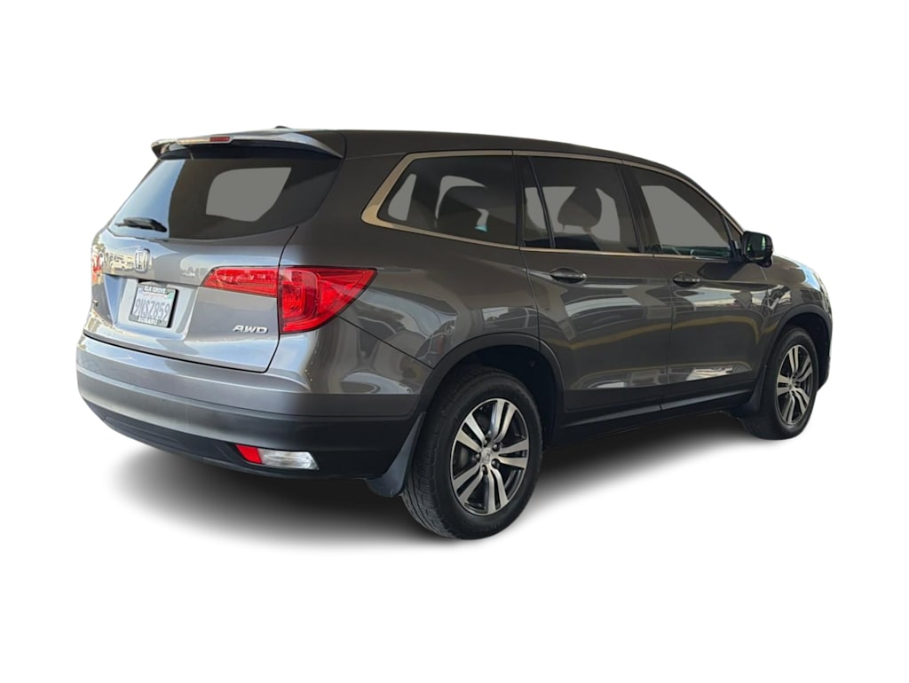 Thumbnail: 2016 Honda Pilot - 17